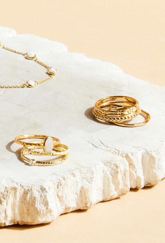 HOW TO: Glam-up your hands with stacking rings