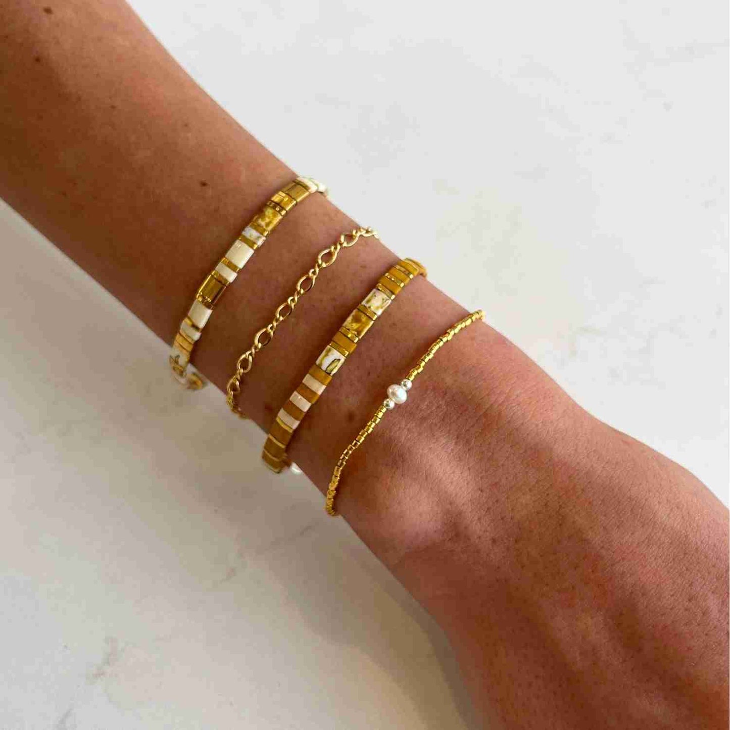 Gold Figure Eight Cable Chain Bracelet