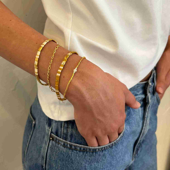 Gold Figure Eight Cable Chain Bracelet